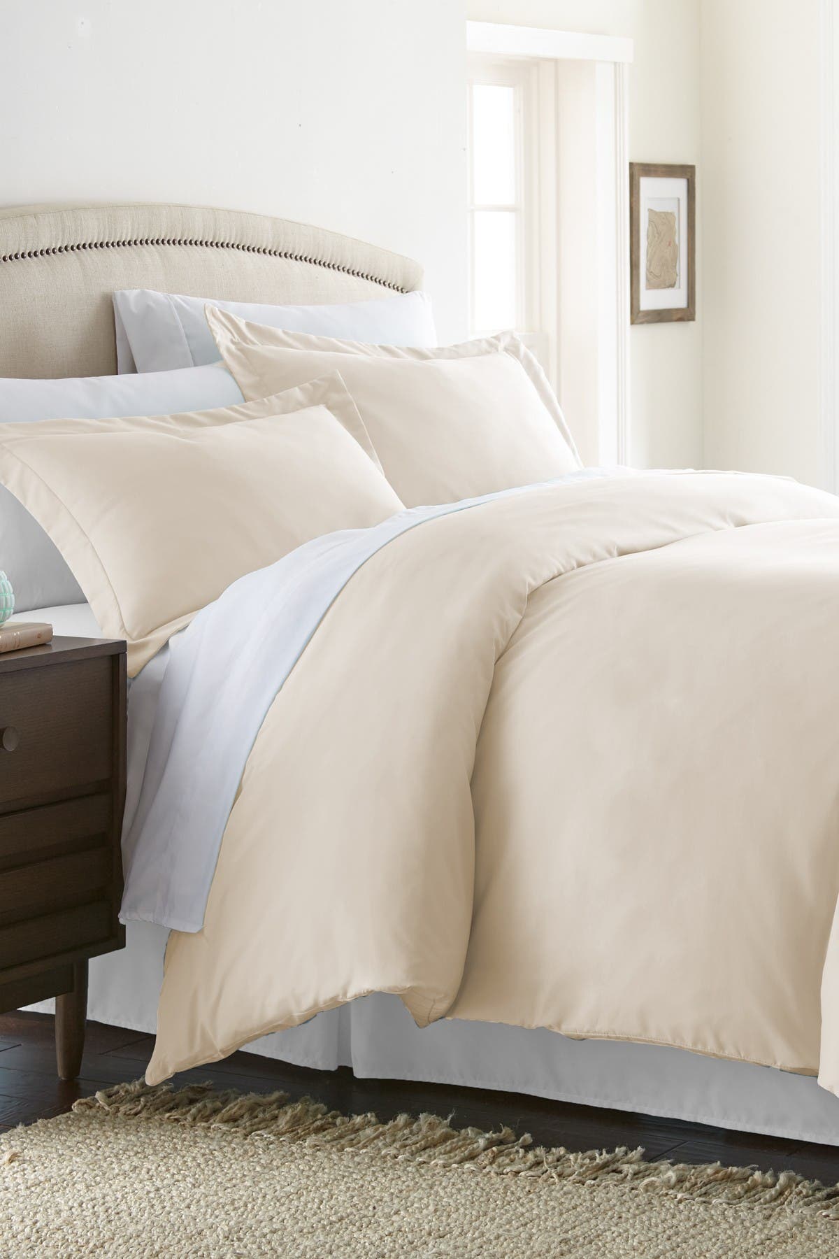 Click to view more detailed imagery on our partner's website Ienjoy Home Home Collection Premium Ultra Soft 3-piece Full/queen Duvet Cover Set In Ivory