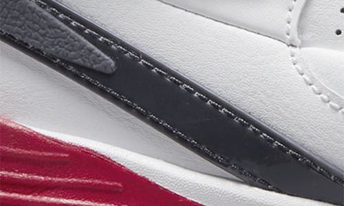 Jordan Max Aura 5 Sneaker In White/vivid Orange/red