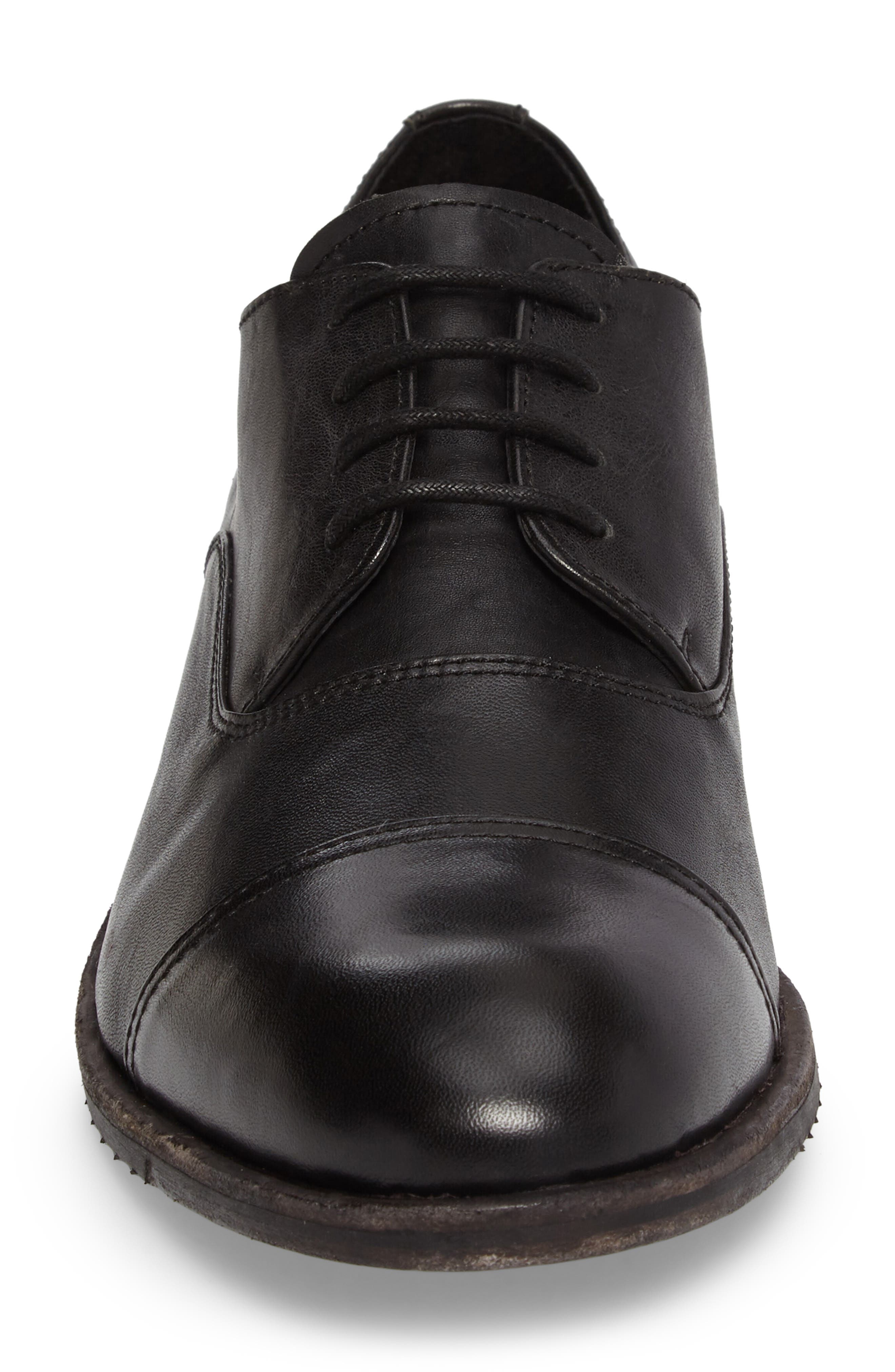 frye sam cap toe oxford