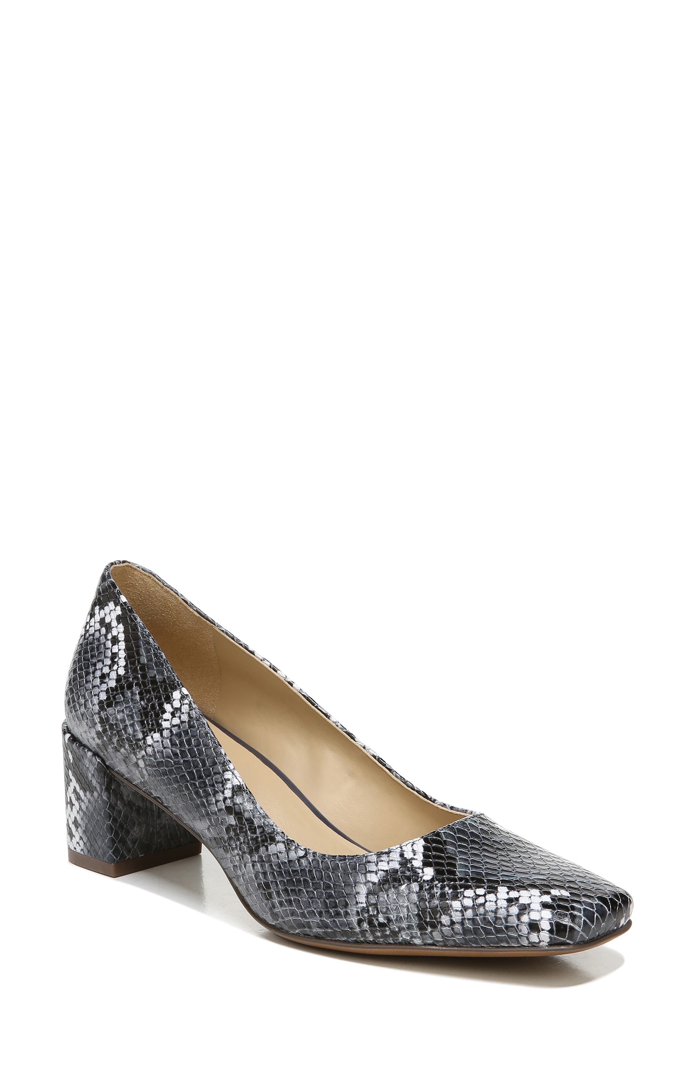 naturalizer square toe pumps