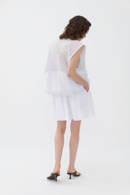 Nocturne Zippered Vest In White