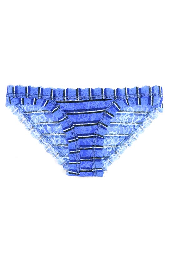 Hanky Panky Printed Signature Lace Brazilian Bikini In New Prep
