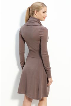 bcbgmaxazria cowl