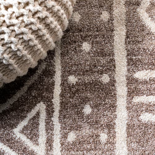 Jonathan Y Amanar  Geometric Area Rug In Brown/ivory