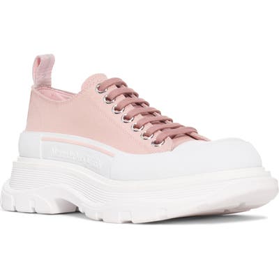 Alexander Mcqueen Tread Slick Low Top Sneaker - Pink