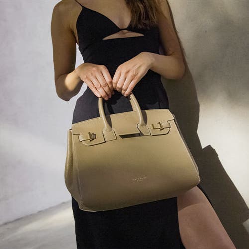 Teddy Blake Gigi Palmelatto Gold 13" In Beige