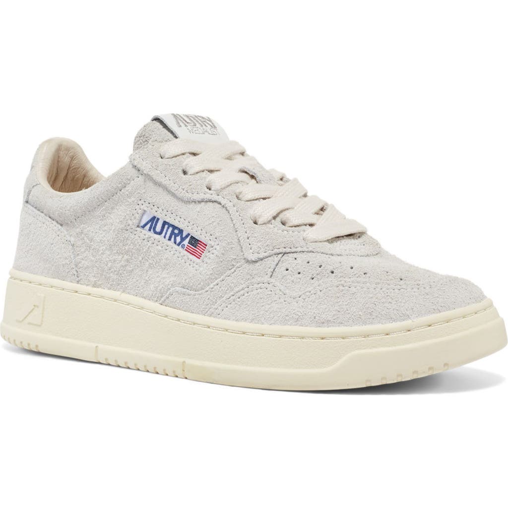 Autry Medalist Low Top Sneaker In White