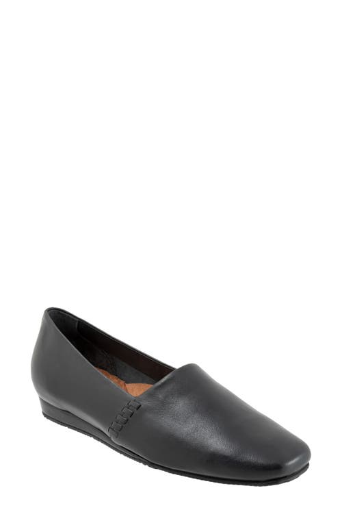 SoftWalk Vale Flat Black at Nordstrom,