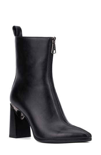 Torgeis Zipper Bootie In Black