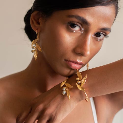 Dhwani Bhansal Haya Bracelet In Gold Plated