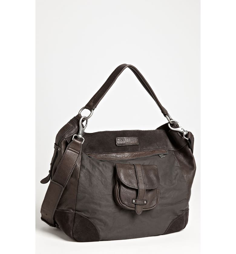 Amelie Hobo