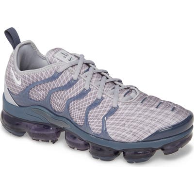 Nike Air Vapormax Plus Sneaker, Grey