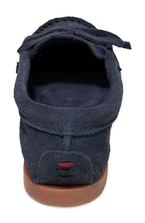 Minnetonka Tie Slipper In Navy