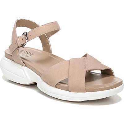 Naturalizer Finlee Sandal, Brown