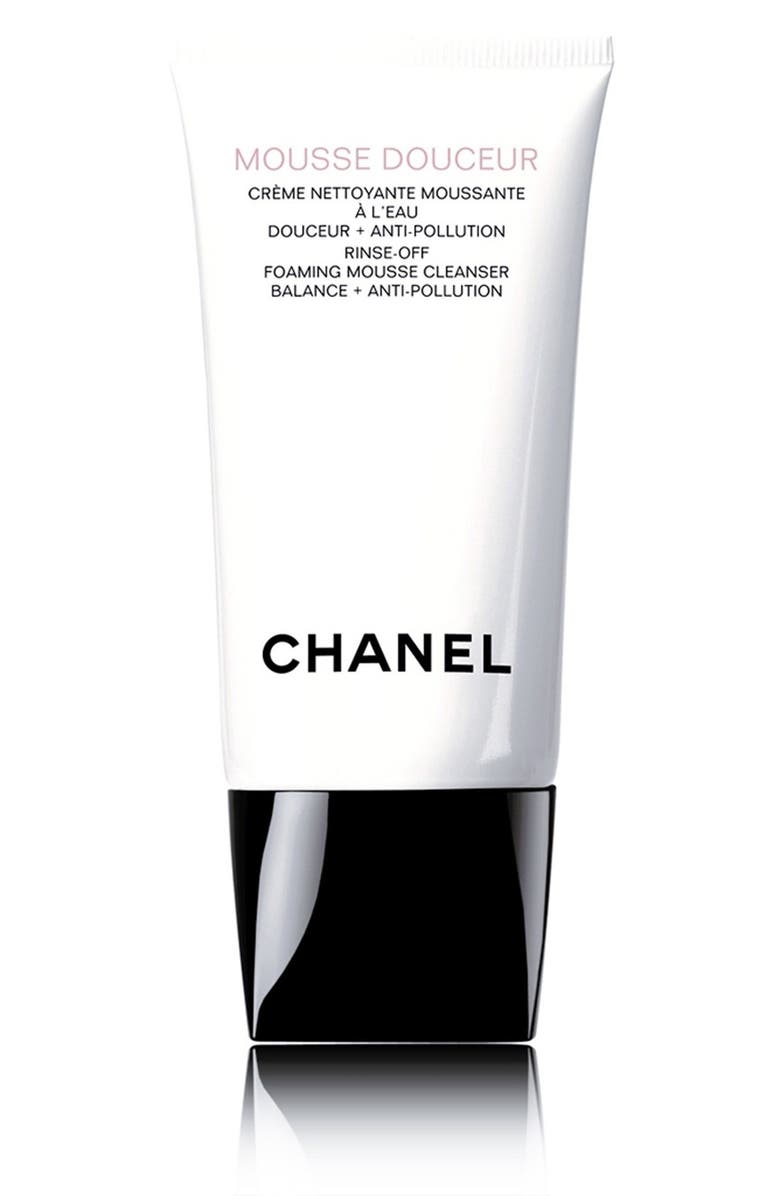 CHANEL MOUSSE DOUCEUR <br />Rinse-Off Foaming Mousse Cleanser Balance + Anti-Pollution, Main, color, 000