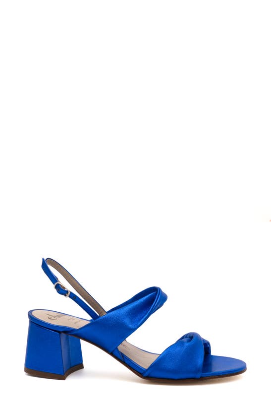 Amalfi By Rangoni Estro Slingback Sandal In Triton Etoile - Silver Buckle