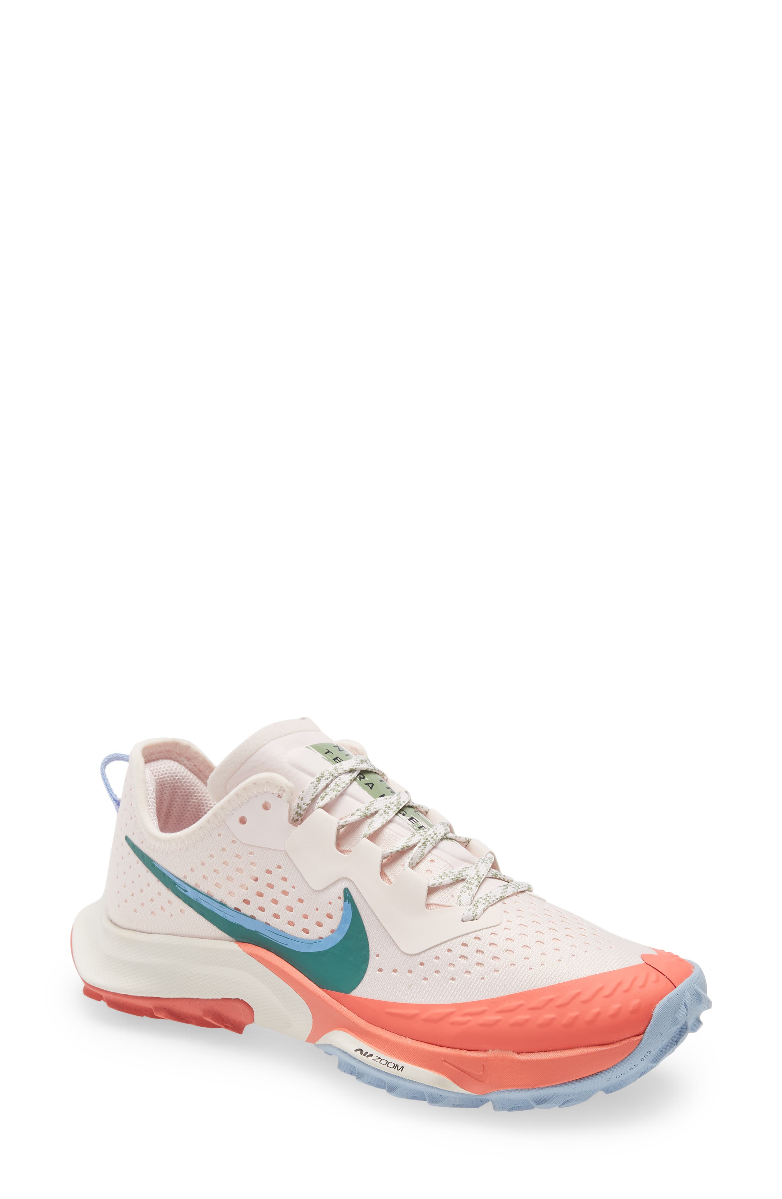 nike hiking sneakers womens