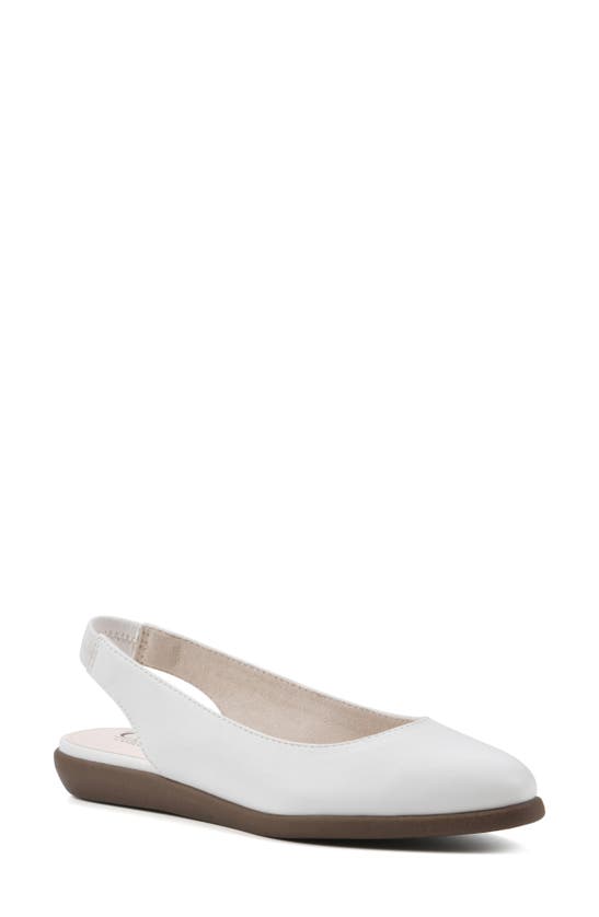 Cliffs By White Mountain Memory Slingback Flat In White/ Smooth