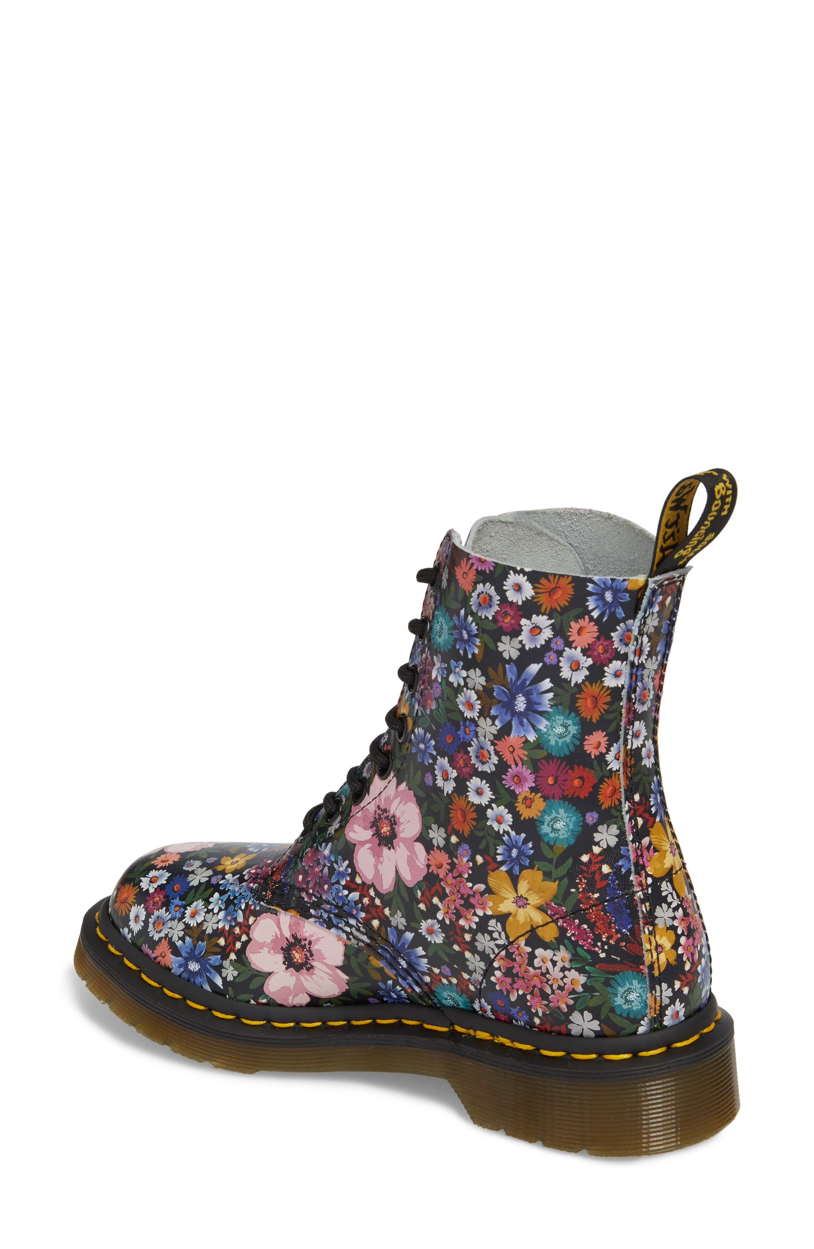 pascal wanderlust dr martens