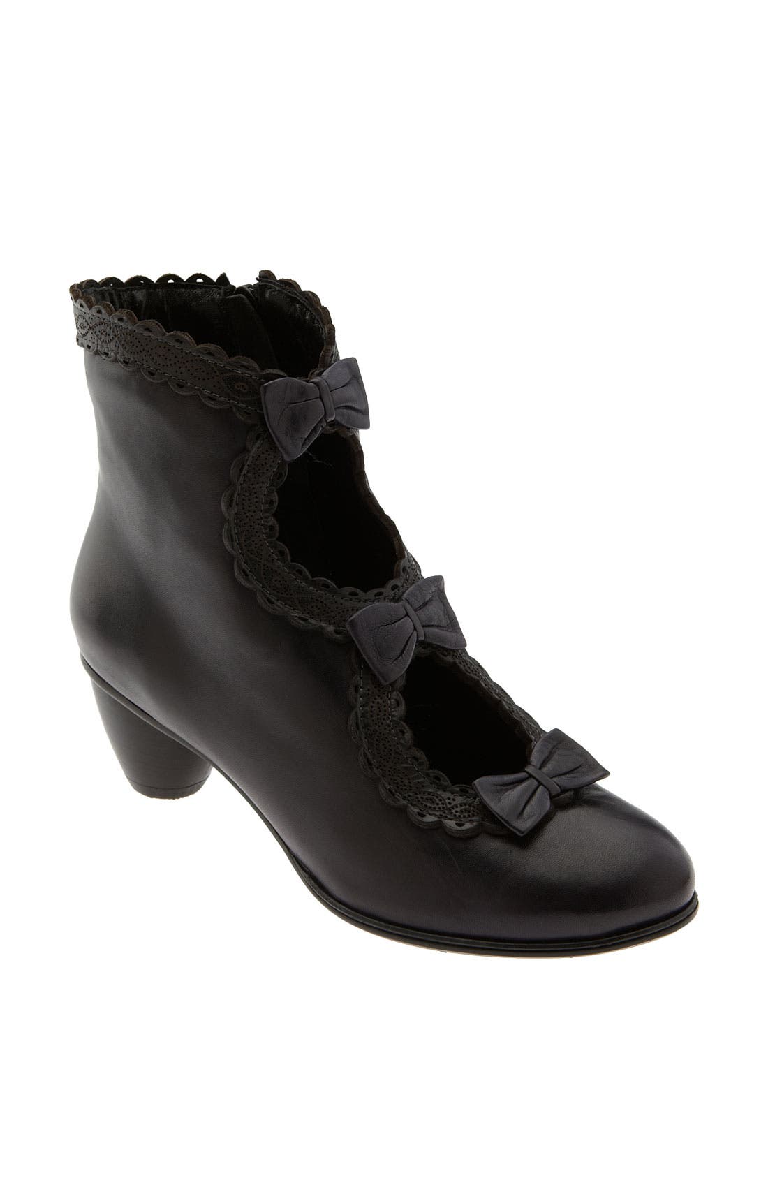 Everybody 'Vinci' Ankle Bootie | Nordstrom