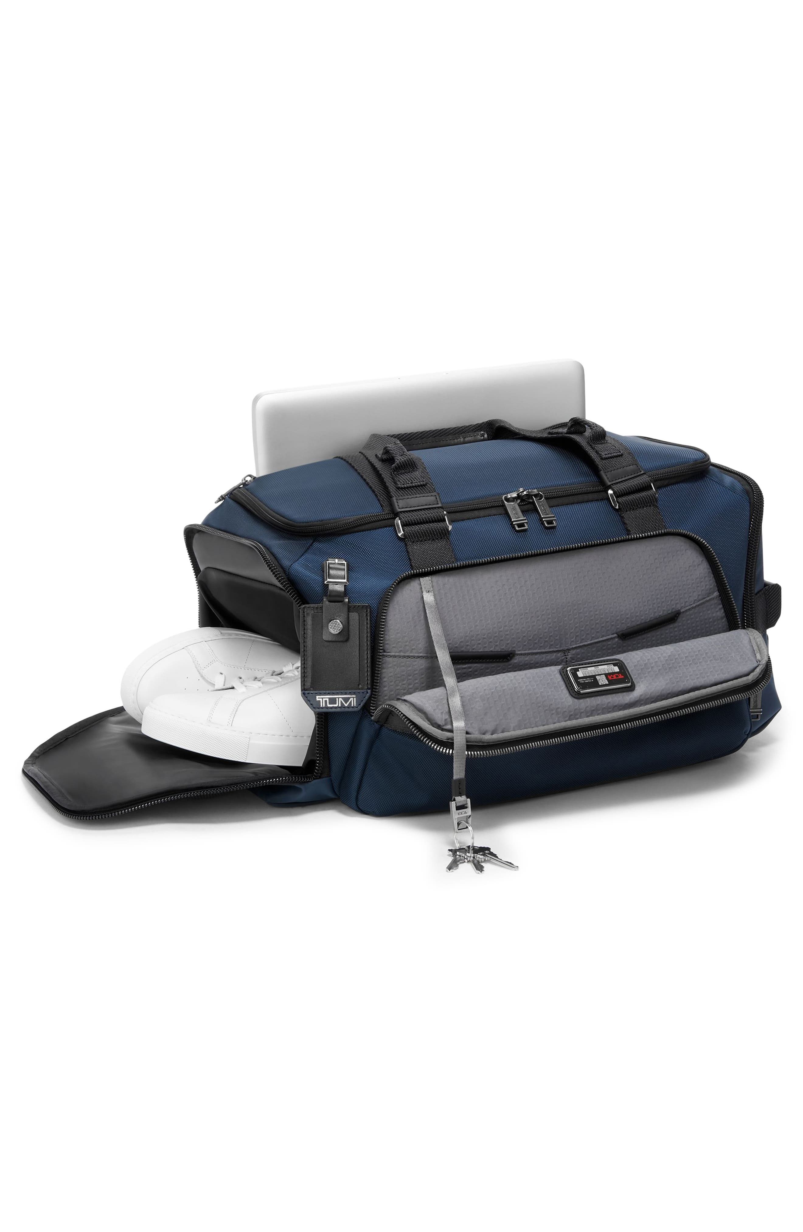 tumi luggage duffle