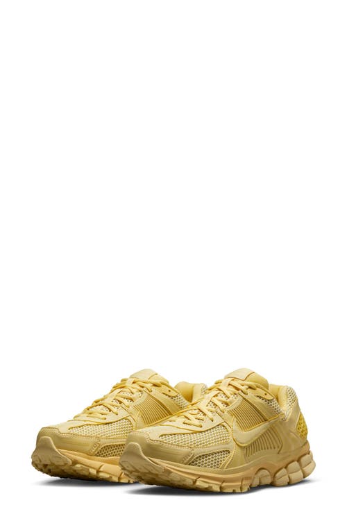 Nike Zoom Vomero 5 Sneaker In Saturn Gold/lemon Wash