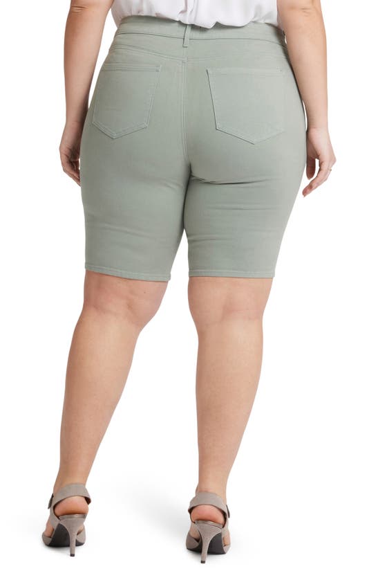 Nydj Briella Floral Print Bermuda Shorts In Lily Pad