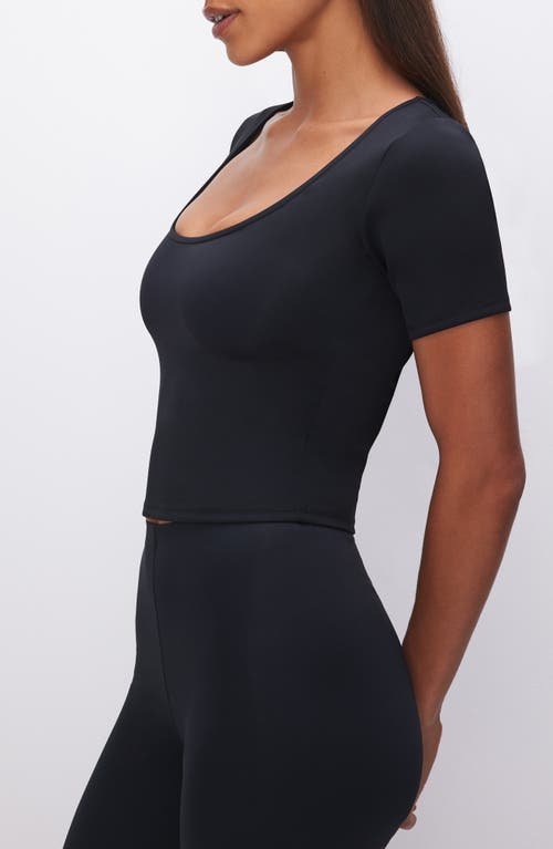 Good American Scoop Neck Crop Scuba Knit T-shirt In Black001