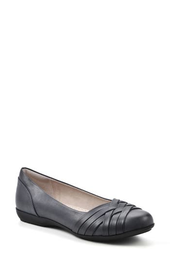 Shop White Mountain Footwear Chic Flat In Navy/burnished/smooth