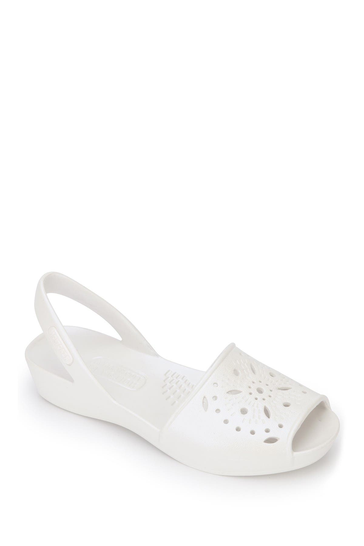 Kenneth Cole Reaction Women's Fine Eva Platform Wedge Women's Shoes In  White | ModeSens