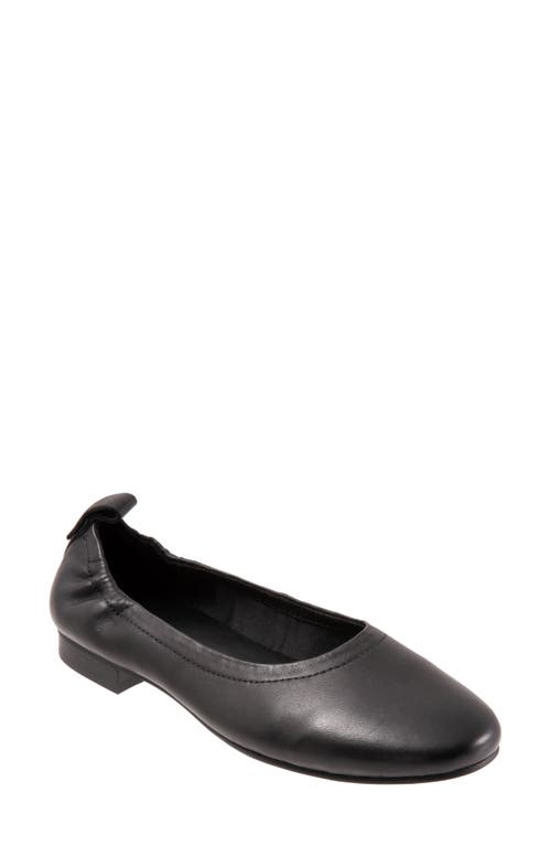 Trotters Gia Ballet Flat Black at Nordstrom,