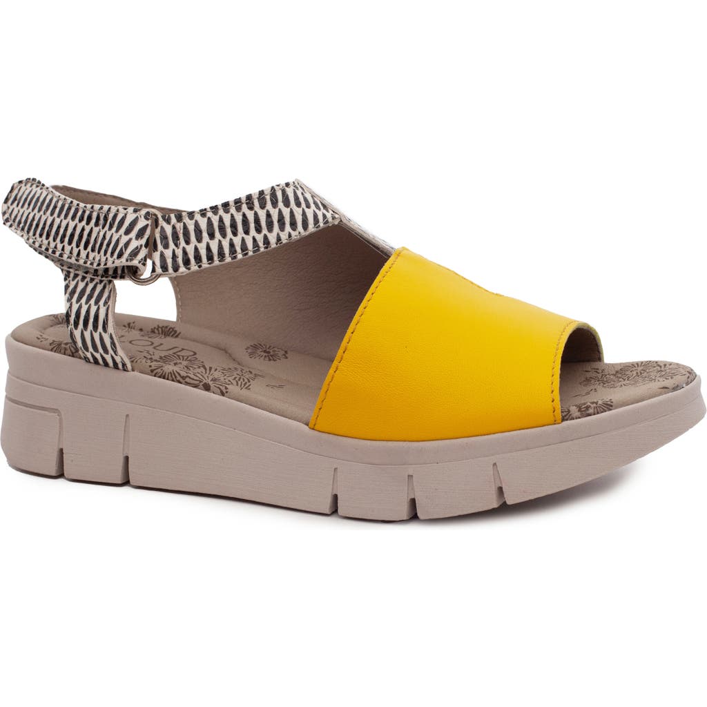 Cloud Isla Peep Toe Sandal In Yellow
