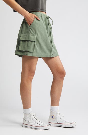 Cargo work outlet skirt