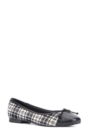 NEW YORK AND COMPANY NEW YORK AND COMPANY PATRICIA CAP TOE FLAT 