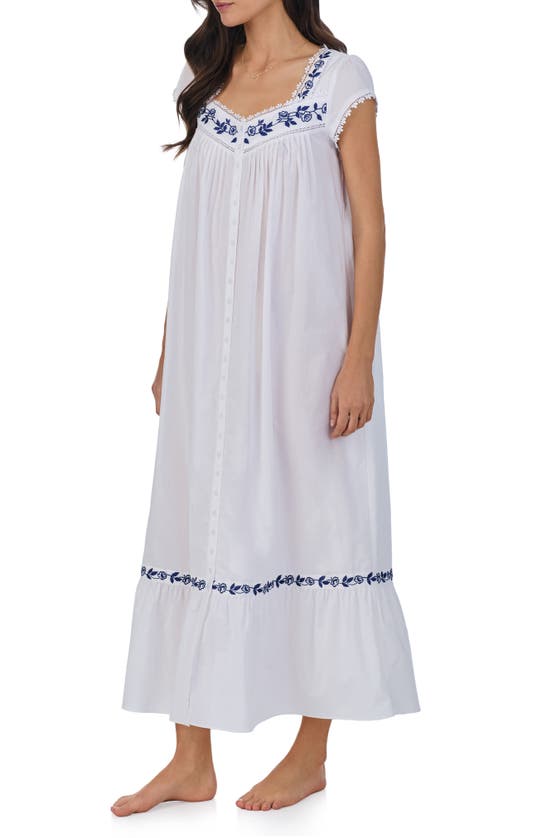 Eileen West Cap Sleeve Lace Trim Robe In White Grid