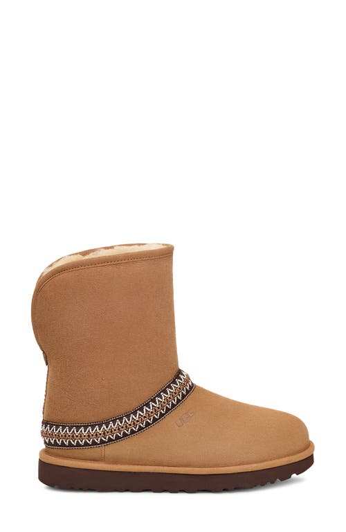 UGG(R) UGG(R) CLASSIC SHORT CRESCENT BOOTIE 