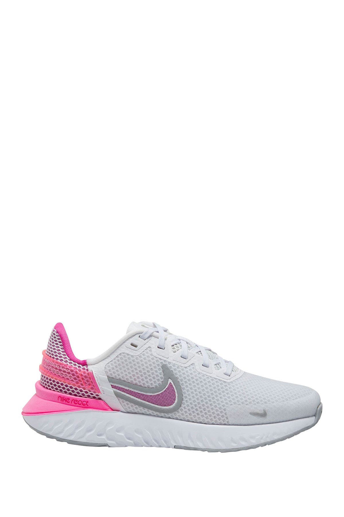 nike quest vs nike legend react