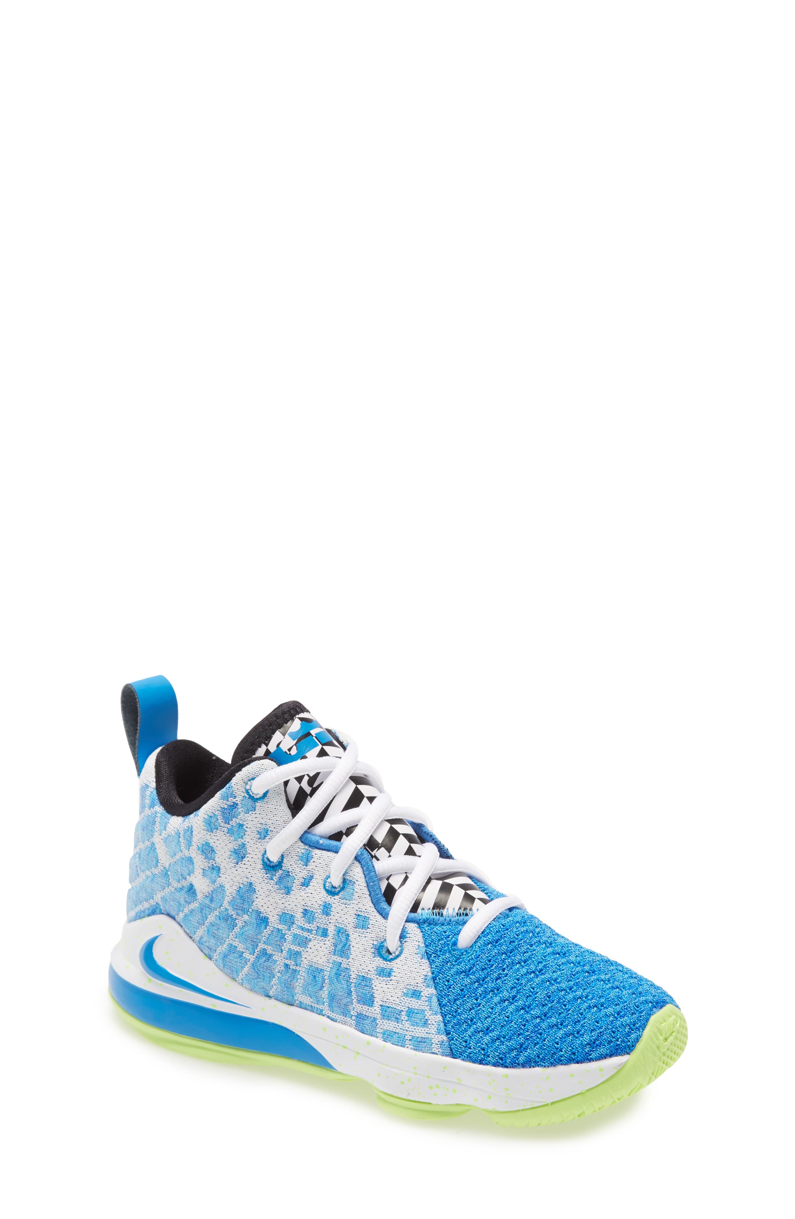 tennis nike lebron