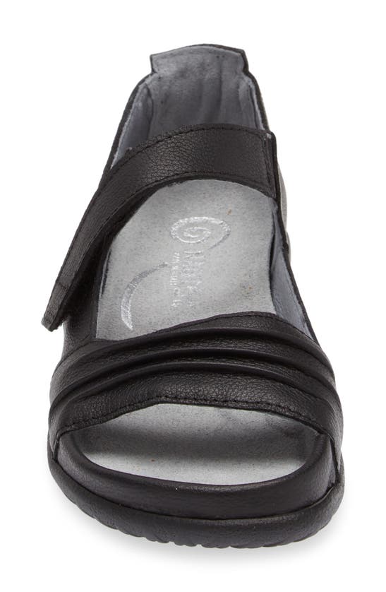 Naot 'papaki' Sandal In Soft Black Leather