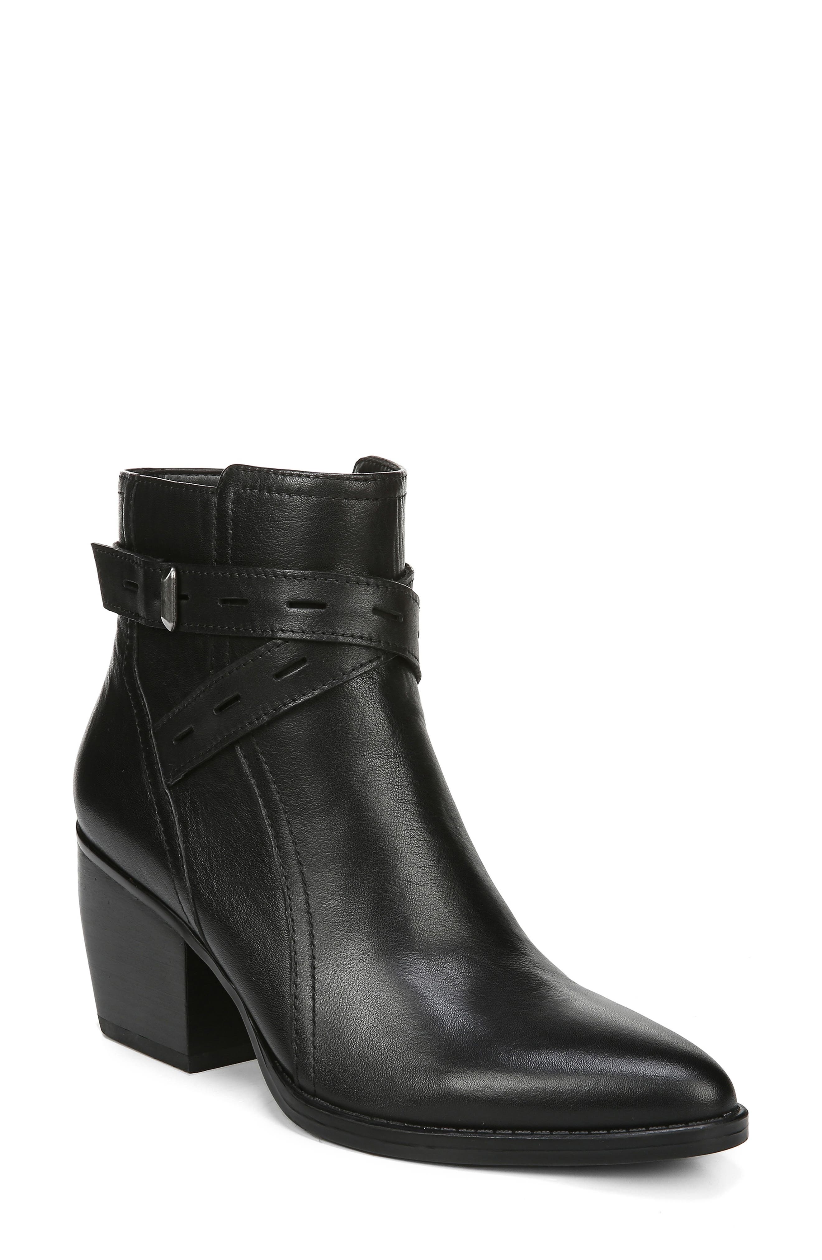 naturalizer size 4