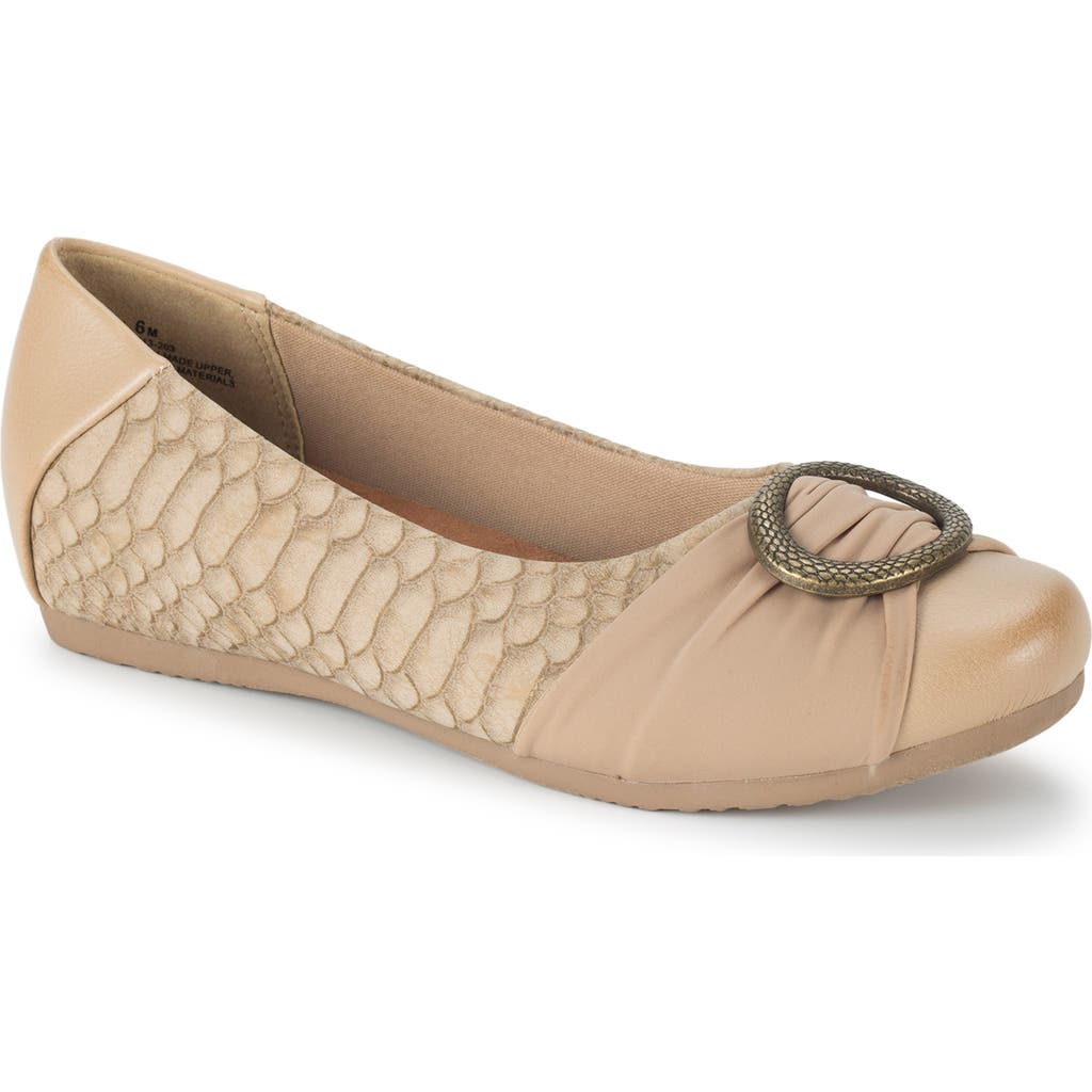 Baretraps Mabely Womens Faux Leather Embellished Ballet Flats In Camel