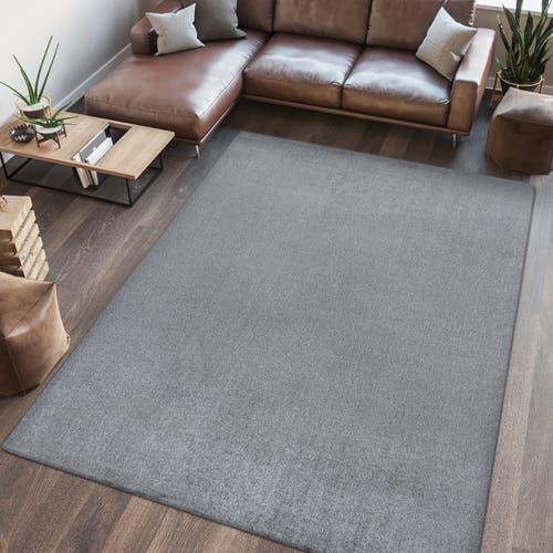 Shop Jonathan Y Twyla Classic Solid Low-pile Machine-washable Area Rug In Gray