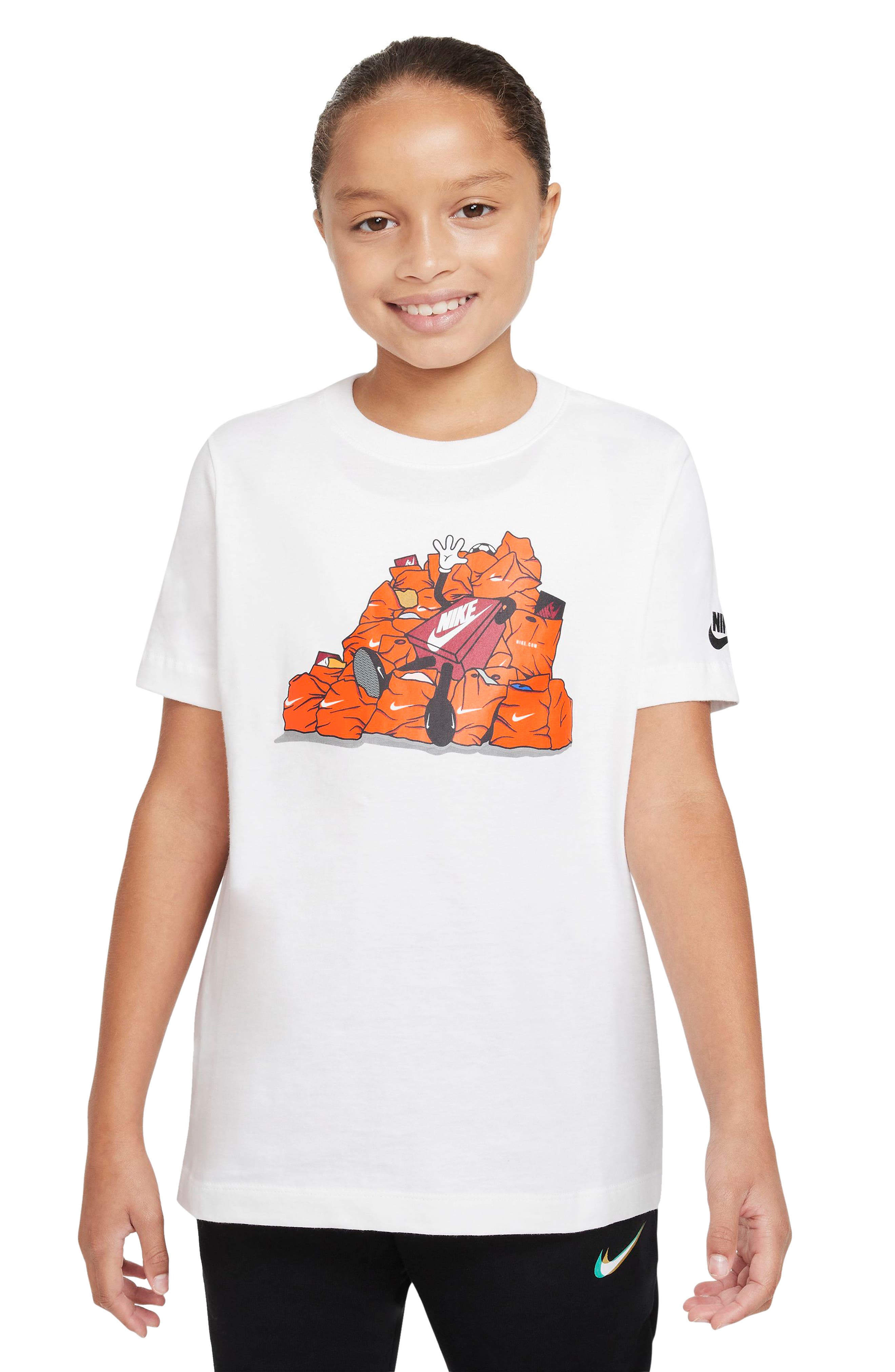 nike youth graphic tees