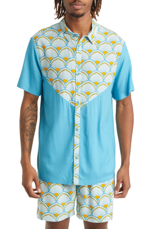 Print Short Sleeve Button-Up Shirt in Blue