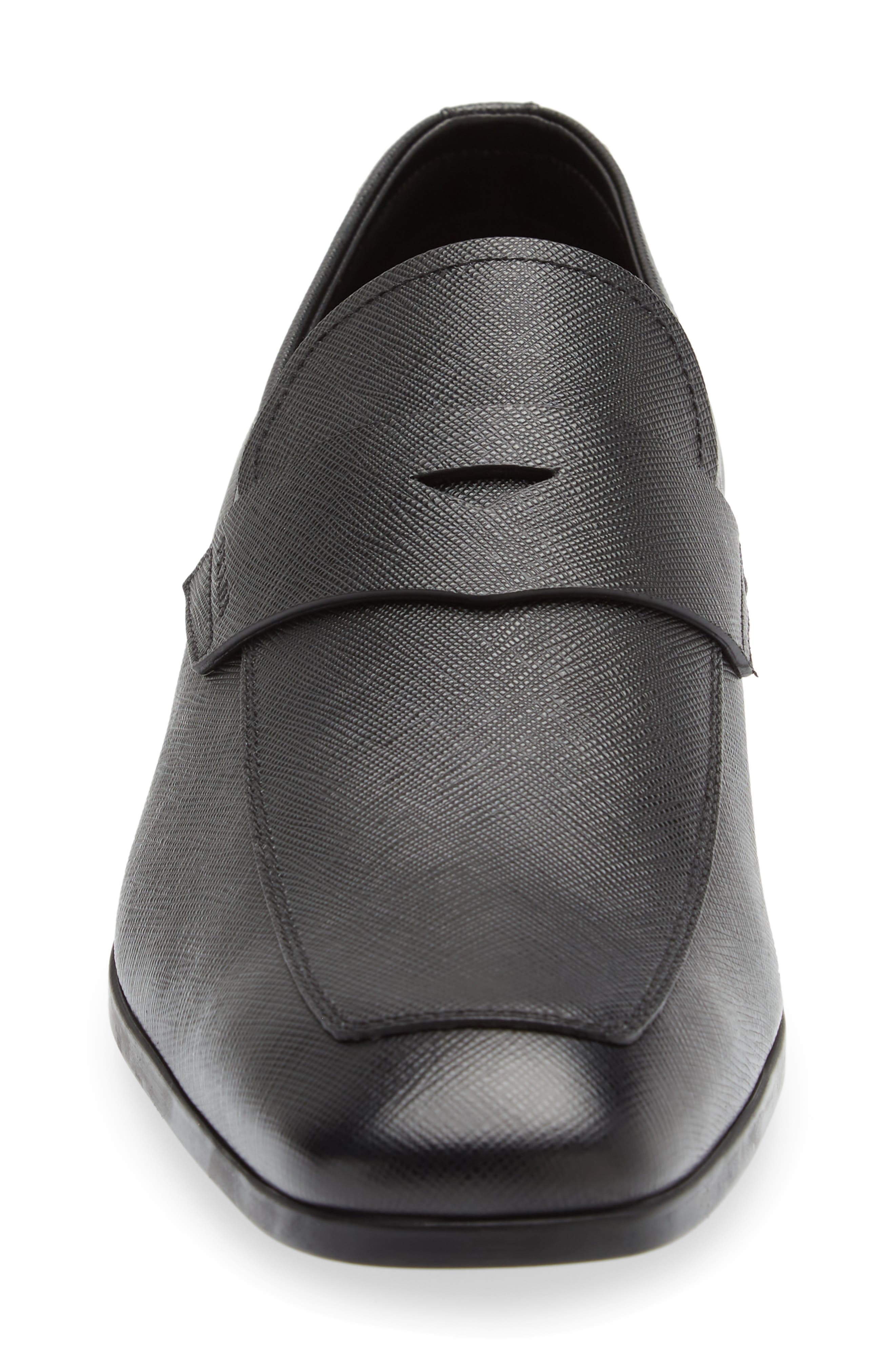 Prada Saffiano classic loafers - Black