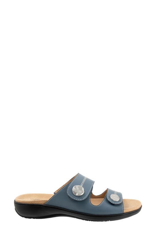 Trotters Ruthie Stitch Slide Sandal In Dusty Blue