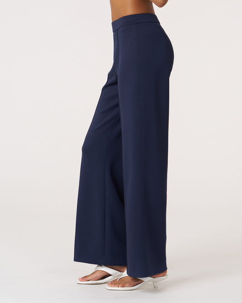 Rebody Active Madison Pintuck Wide Leg Scuba Pant 30" In Cool Navy