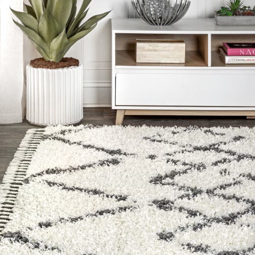 Jonathan Y Mercer Shag Plush Tassel Moroccan Geometric Trellis Area Rug In Ivory/gray