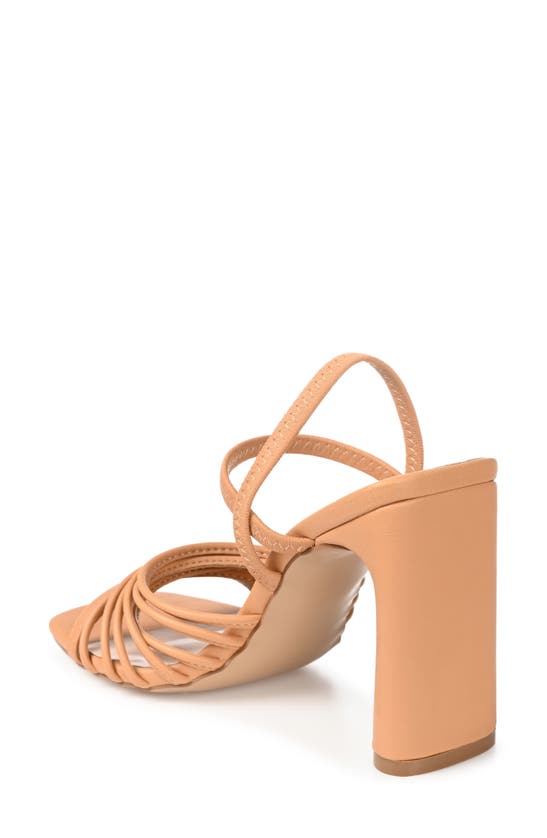 Journee Collection Hera Pump In Mocha