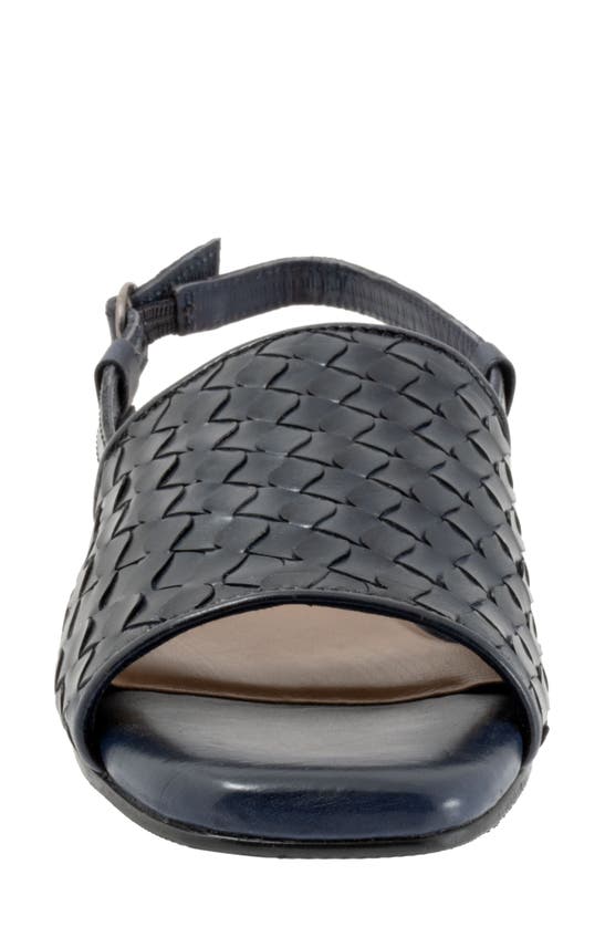 Trotters Nola Slingback Sandal In Navy